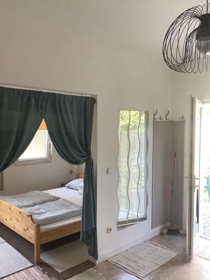 Pitypang Lak Lägenhet Szigetmonostor Exteriör bild